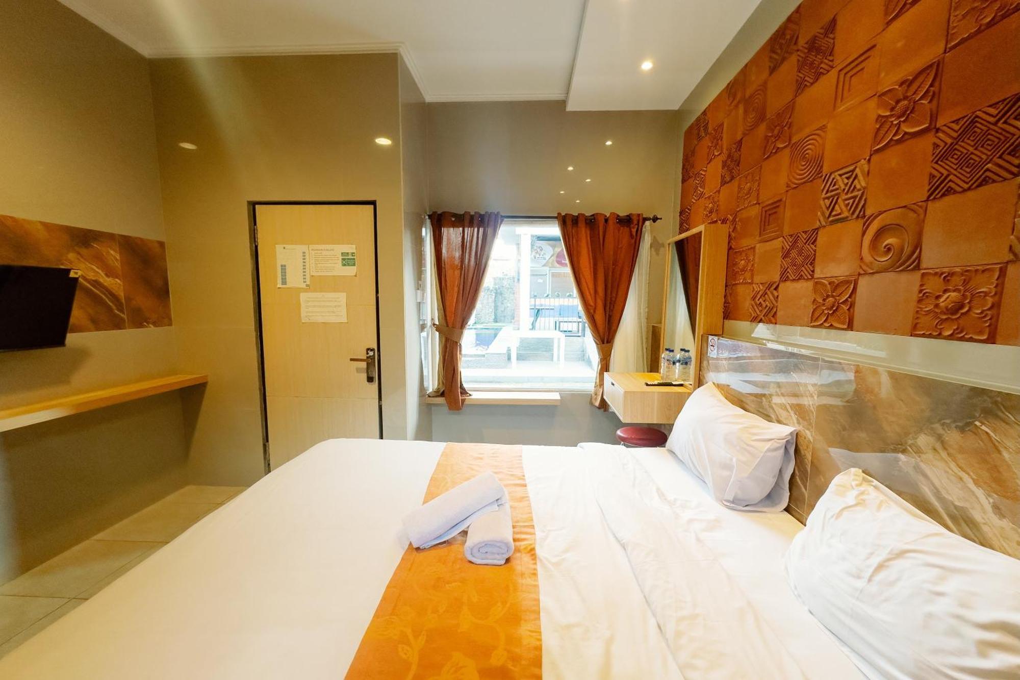 Lembayung Sari Homestay Denpasar Esterno foto